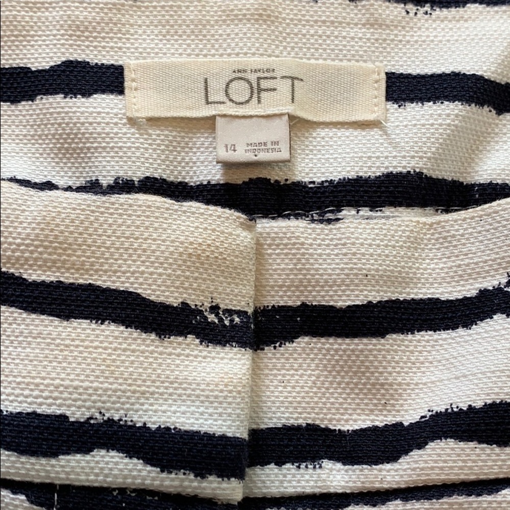 Shorts - Picture 2 of 3